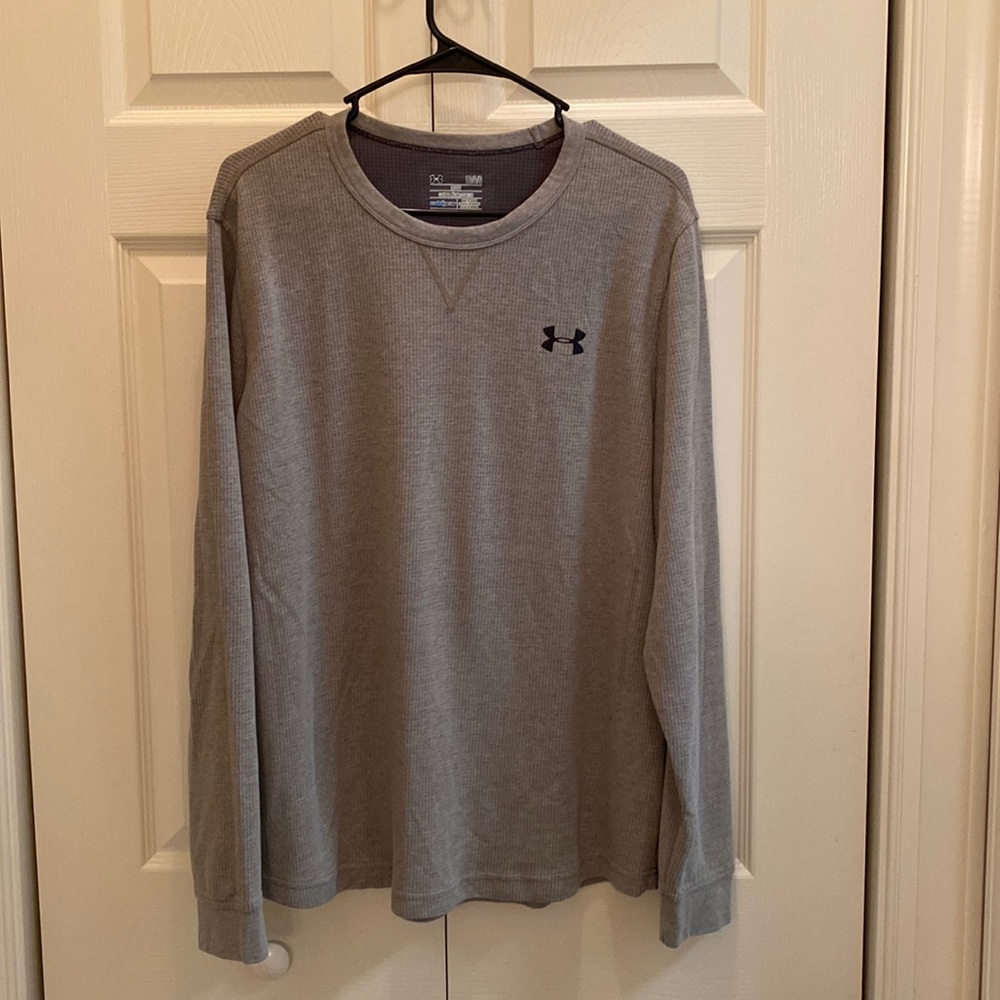 Under Armour Loose Fit Shirt- Excellent Condition
